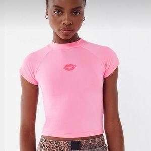 Hot Lava Women’s Flocked Kiss Print Surf Top